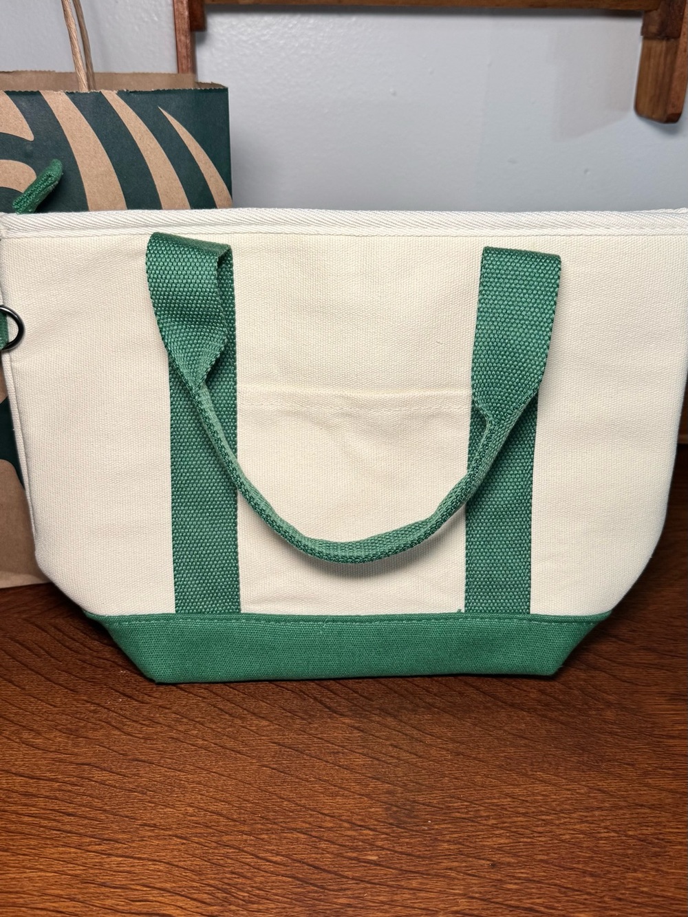 Starbucks Cream and Green Peanuts Canvas Tote with Snoopy - Picture 3 of 3